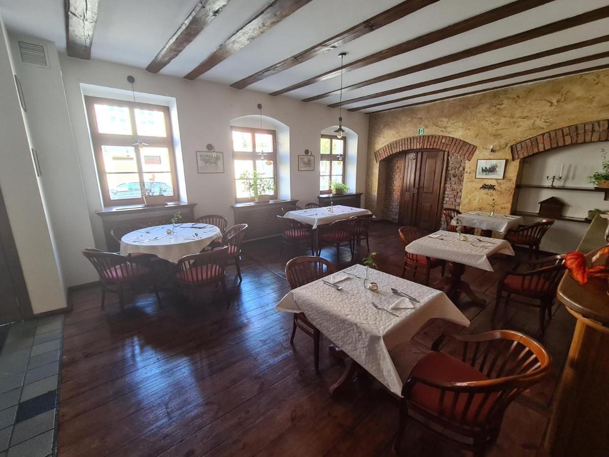 Hotel Zajazd Kultury, Dawniej Pocztowy Зелёна-Гура Экстерьер фото